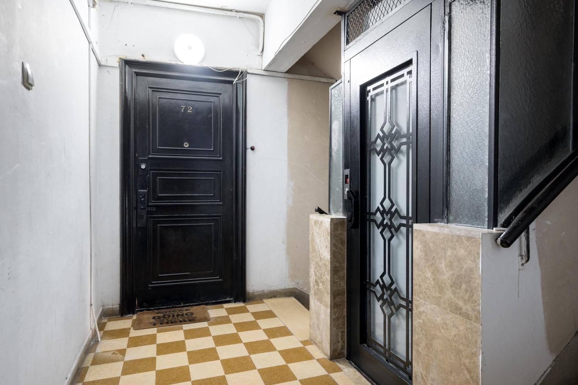 Steps2 Old Town & Metro - The Adventure Apartamento Bucareste Exterior foto